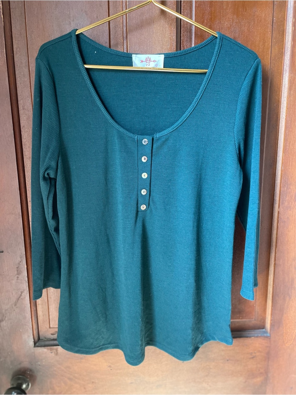 r2 women's large green henley top